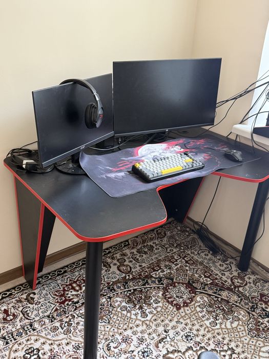 Продаю компьютерный стол