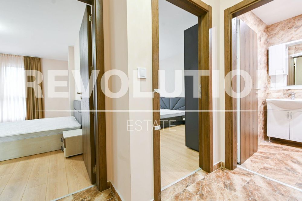 Тристаен апартамент в ж.к. Дружба 2 .