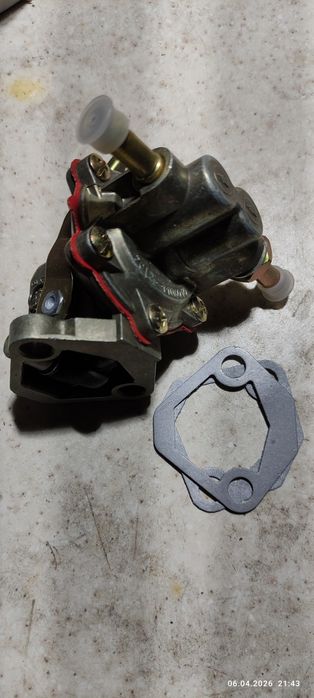 Насос бензиновый