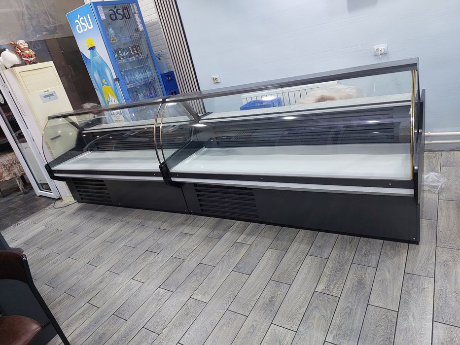 Vitrina holodilnik