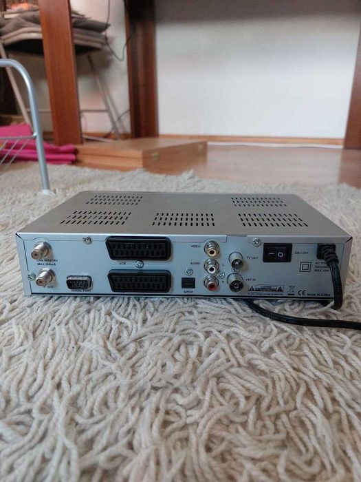 Сателитен приемник eSpecta ES-1240S (ITV Partner) с дистанционно