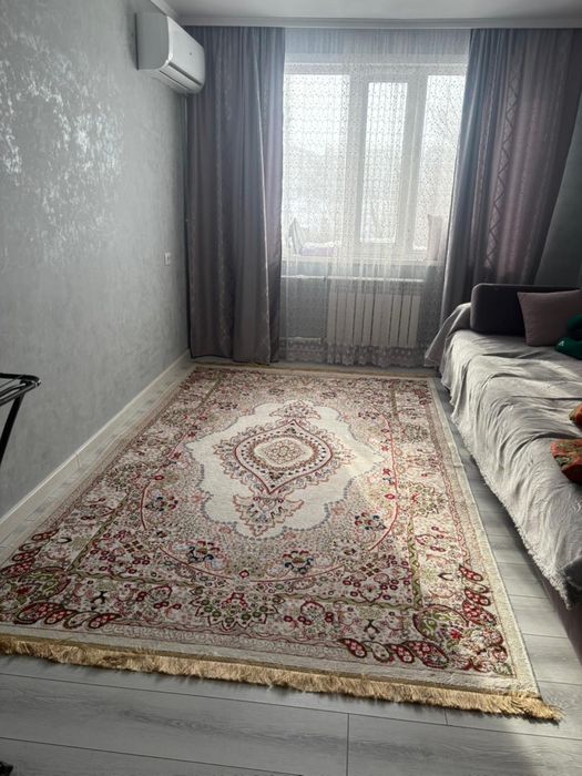 Продам ковер в хорошем состоянии