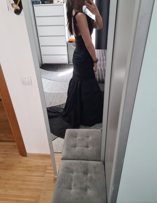 Rochie cu trena detașabilă