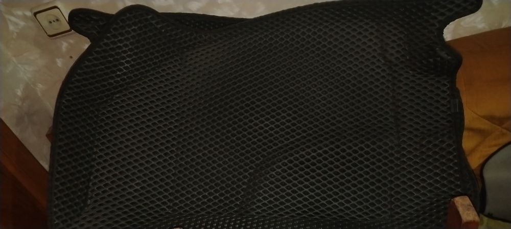 Продаются полик для жентры и кобальта новые