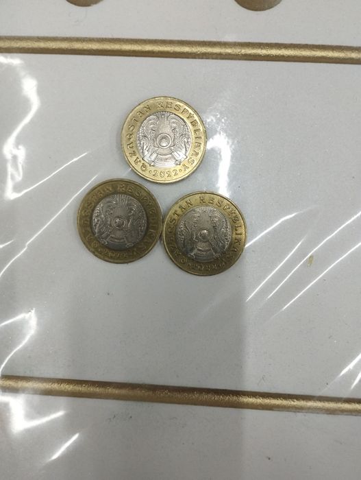 Продам колекционные монеты