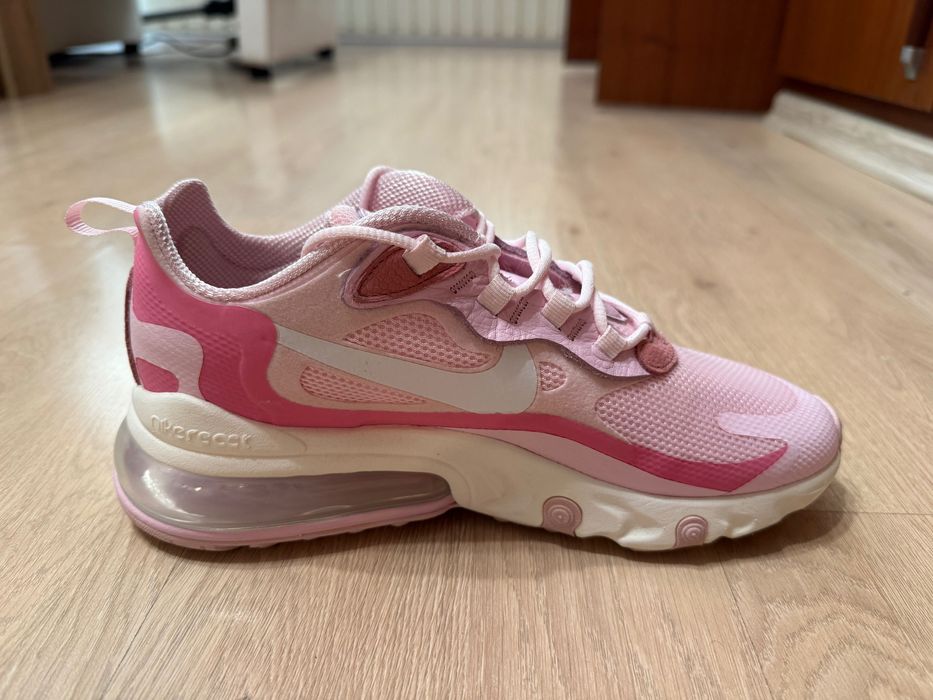 Дамски маратонки Nike