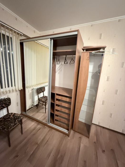 Подарявам стари мебели