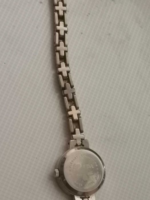 Prada дамски часовник