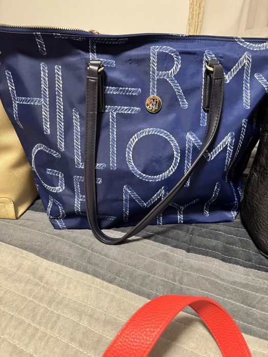 Tommy Hilfiger Hobo bags оригинални чанти, естествена кожа