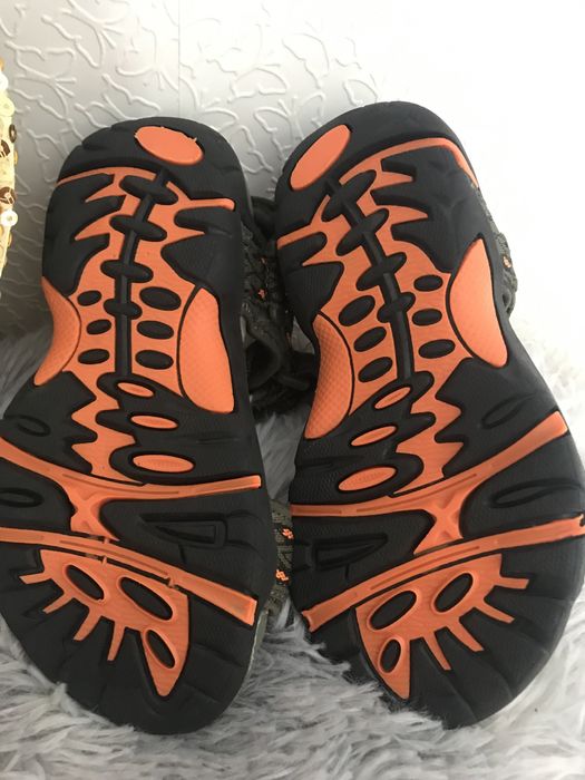 Ергономични детски сандали