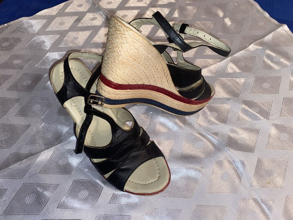 Sandale cu toc 36