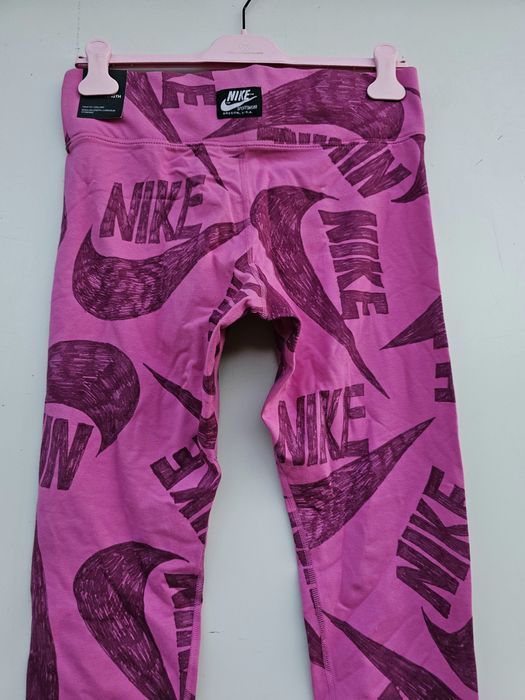 Nike оригинален дамски клин нов Л размер