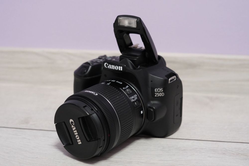 Canon 250d + китов обектив