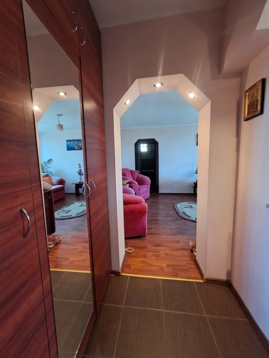 Apartament cu 2 camere de vânzare – zonă ultracentrală, renovat, Drăgășani