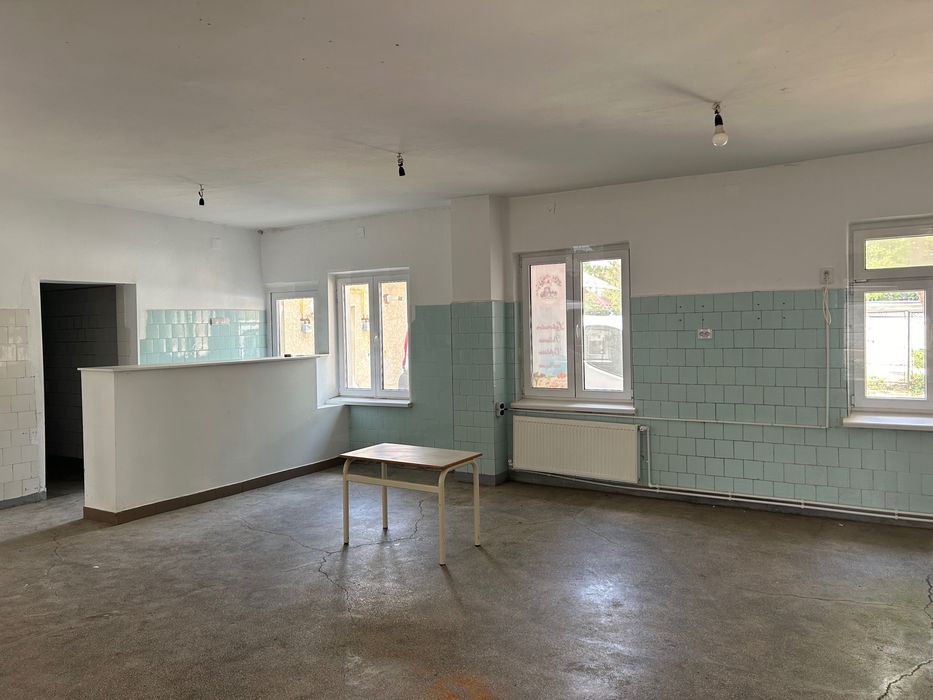 Închiriere spațiu servicii