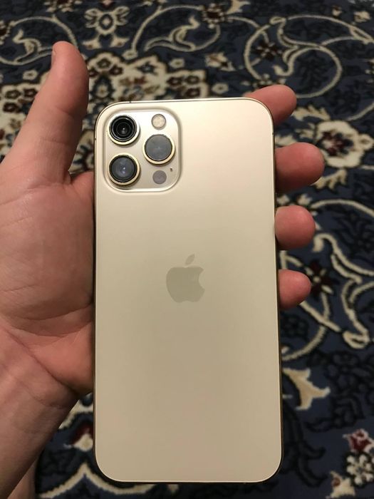 Продам айфон 12 про макс