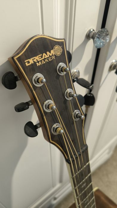 Professional akkustic gitara DREAM MAKER