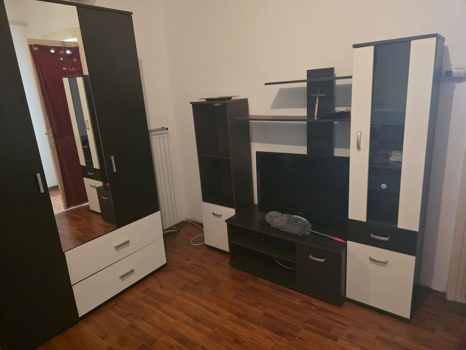 Vand garsoniera in vila
