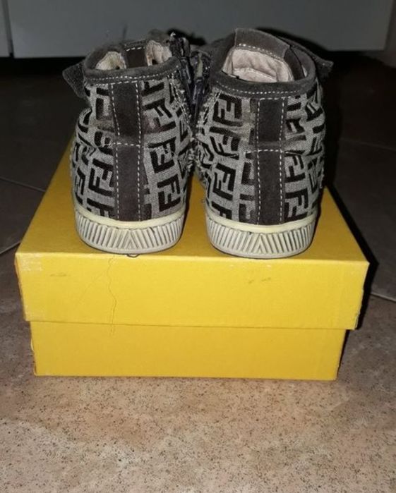 Fendi оригинални детски боти