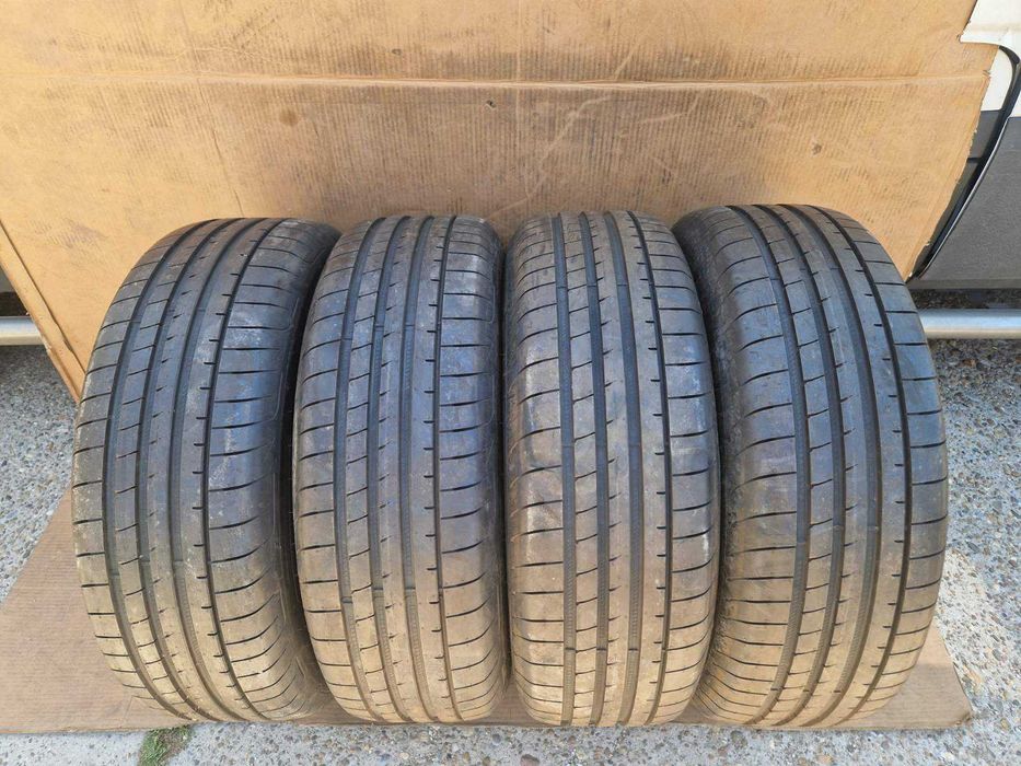 4 Goodyear R18 235/65 Летни гуми  DOT4518