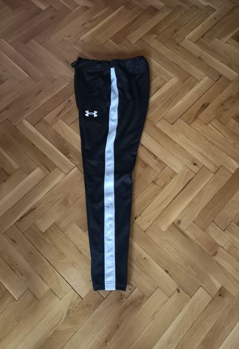 Оригинално мъжко долнище Under Armour размер S