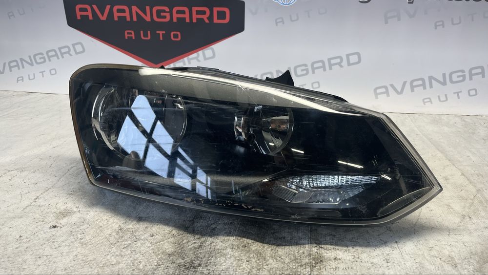 Фар VW Polo 09- ляв и десен