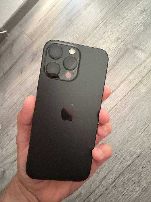iPhone 16 Pro Max Black Titanium 256 GB – Impecabil + 5 huse