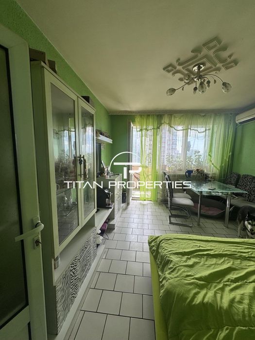 Двустаен апартамент в кв. Славейков