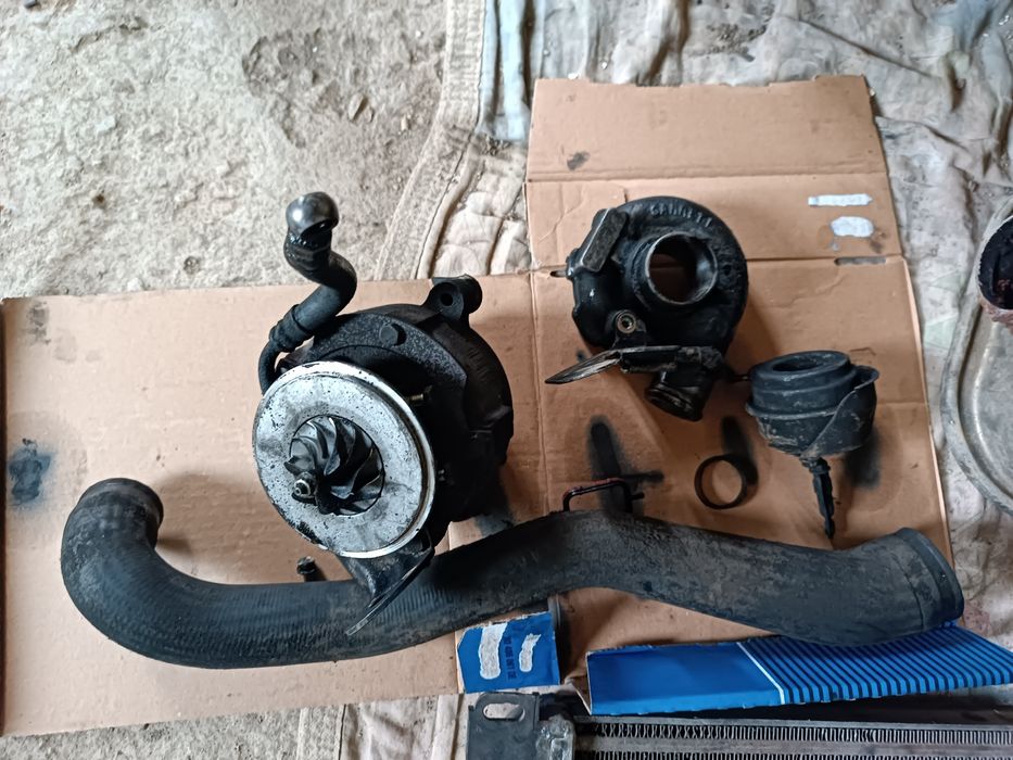 Продават се турбини едната е от 320д 150кня без луфтове цена 150лв а д