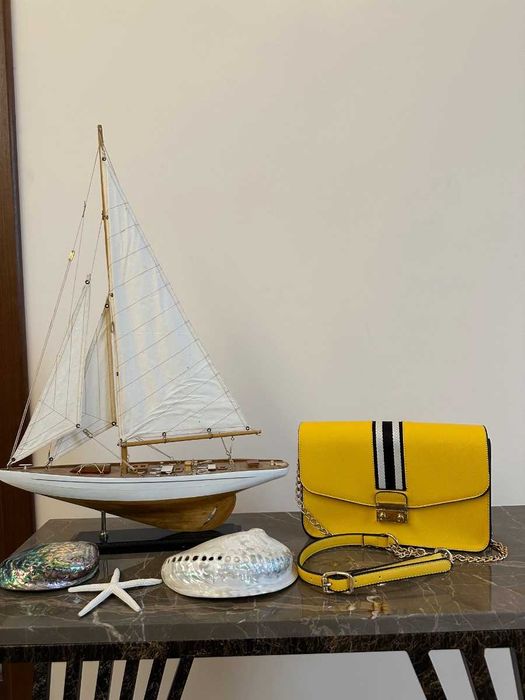 Нова. Kate Gray Кросбоди Жълта