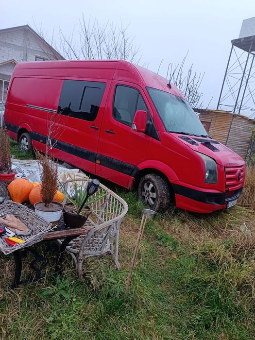 Vând Volskwagen Crafter rosu