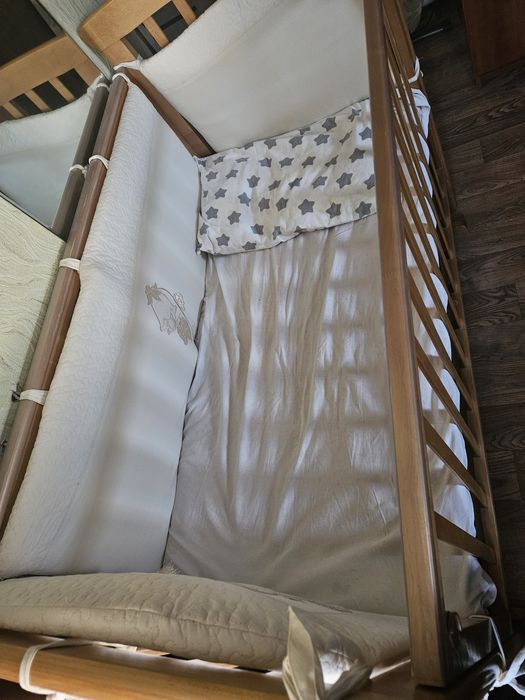 Детская кроватка