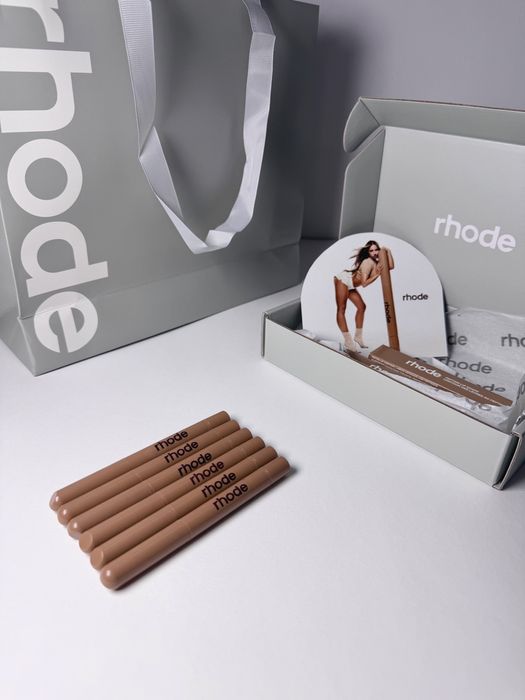 Rhode Peptide Lip Shape НОВ оригинал оформящ молив за обемни устни