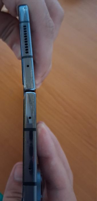 Fold 4 , benzi flex duse