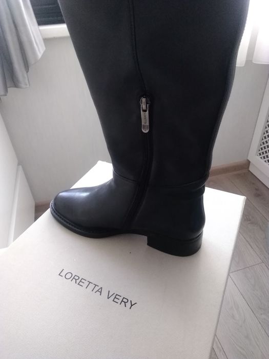 Сапоги новые бренд..35 размер