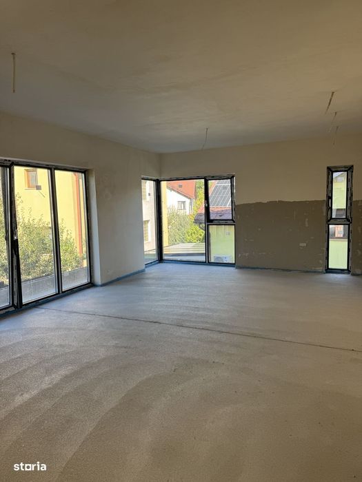 Apartament 4 camere, 127 mp, 4 balcoane, str. Campului, semifinisat