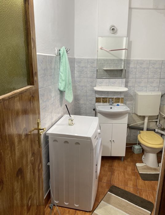 Garsoniera de inchiriat in centrul orasului