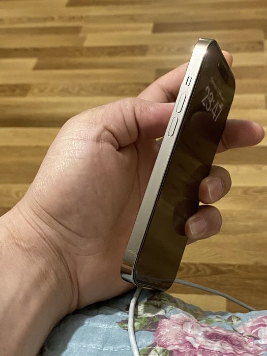 Iphone 14 pro go’lg xolati yaxshi