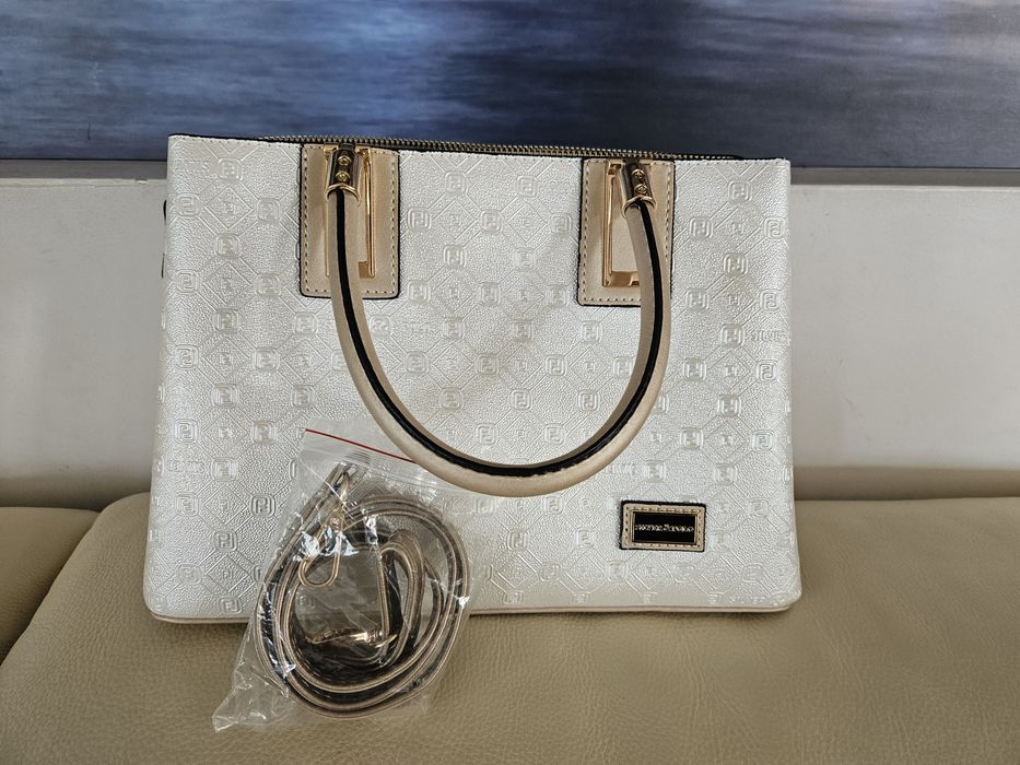 Нова дамска чанта златиста/бежова