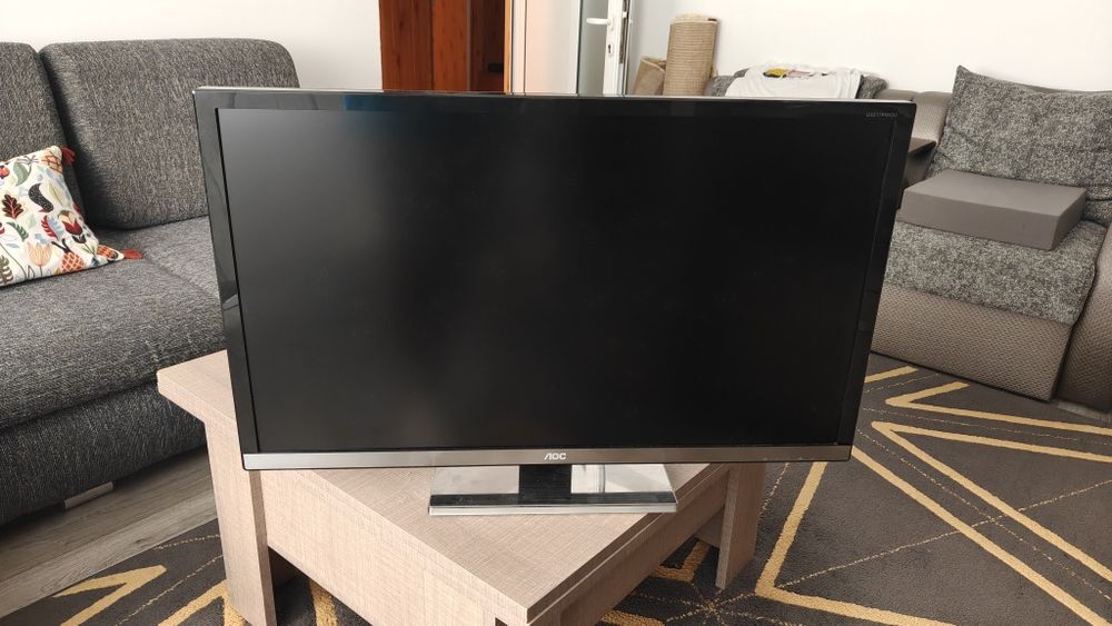 Vând monitor profesional AOC diagonală 32 inch  U3277PWQU