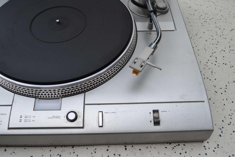 Pick up Akai AP D 30 C