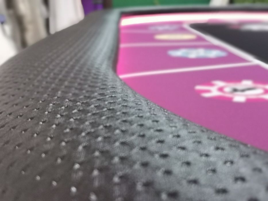 Masa de poker personalizata