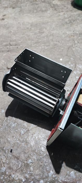 Ventilator pentru tubulatura