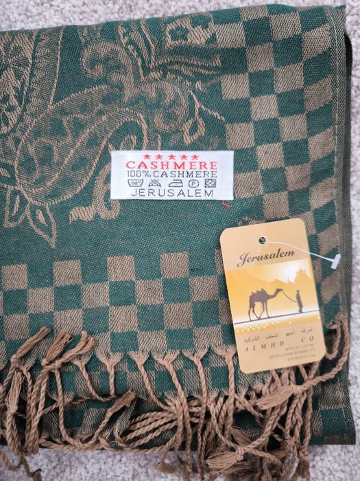 Esarfa hand made casmir 100%,noua cu eticheta