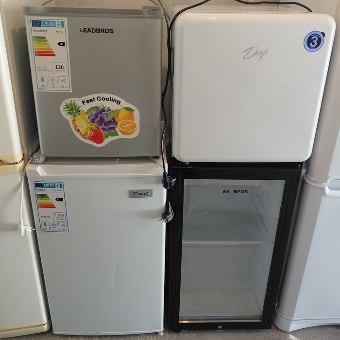 Продам холодильник офисный