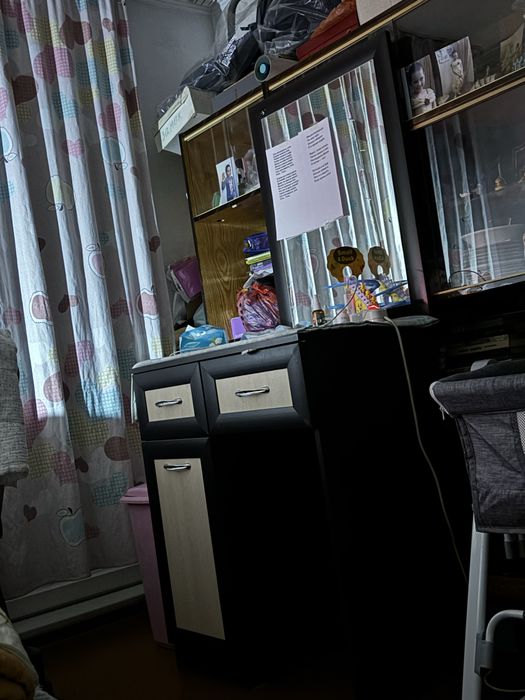 Комод с зеркалом