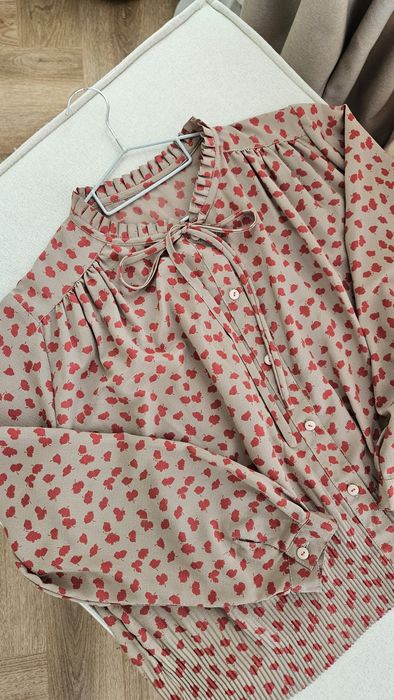 Ризка с връзки Uniqlo, размер М