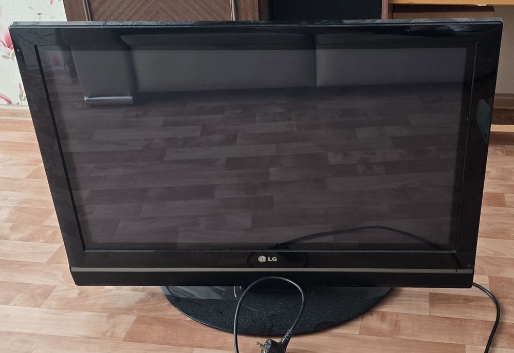 Продам телевизор