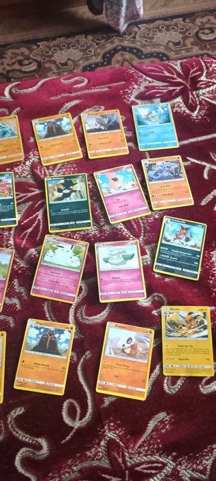 Cartonașe Pokemon