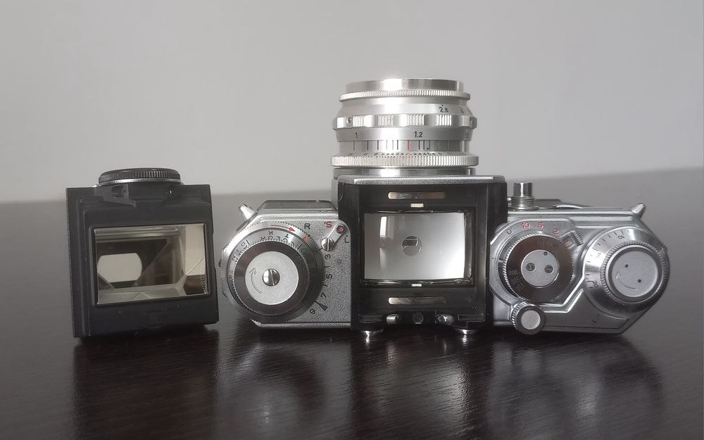 Aparat foto   SLR - EDIXA Reflex  D cu accesorii și geantă OMNICA - IMPECABIL